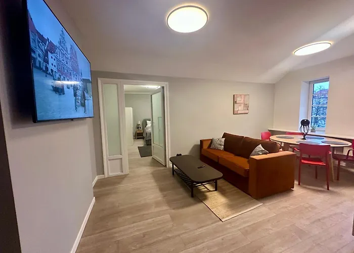 Colonel Suites & Apartments