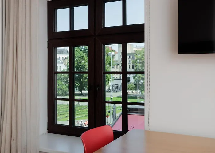 Colonel Suites & Apartments